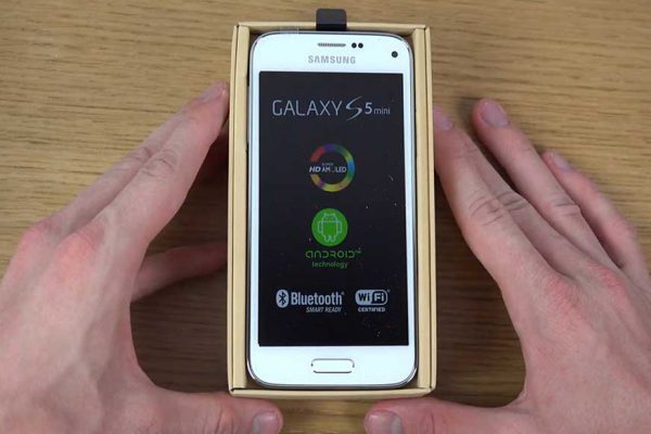 Galaxy S5 Miniye Android 6 Marshmallow Güncellemesi Geldi